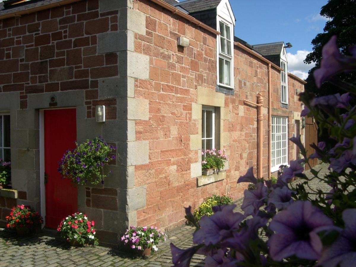 Harleyburn Cottages - Stables And Saddlery 멜로스 외부 사진